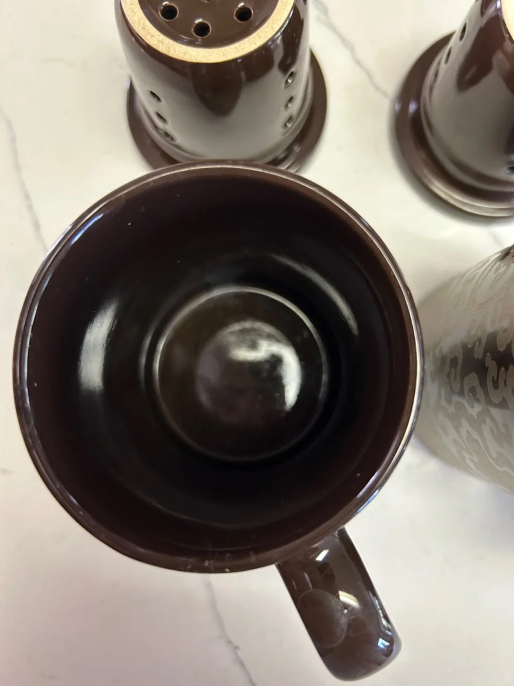 Pottery Barn Brown Chinoise Ceramic Tea Infuser or Coffee Mugs With Lids